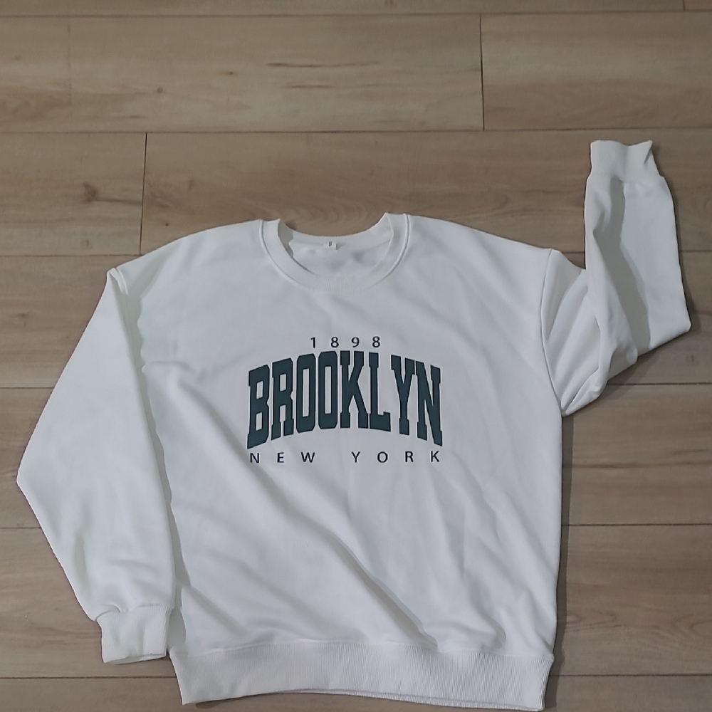 Brooklyn New York White Sweater Size S